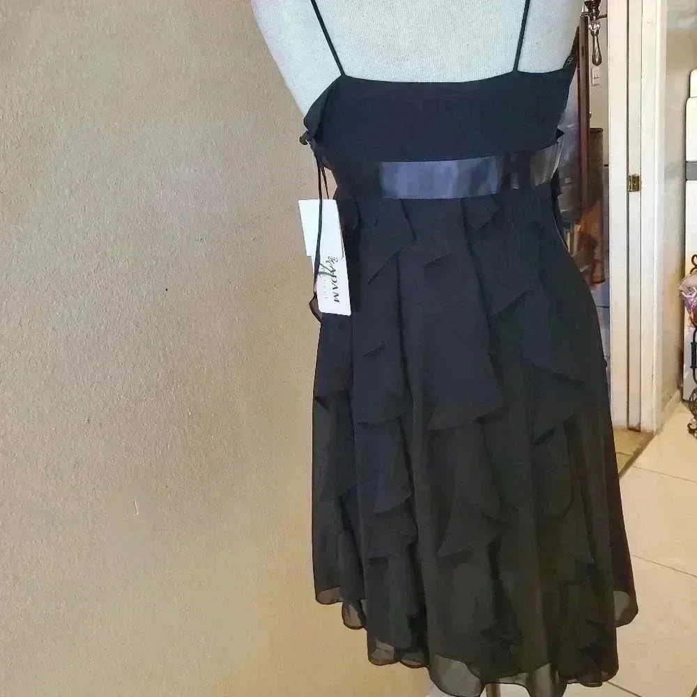 Betsy & Adam's black cocktail dress THE DRESS ! - Picture 4 of 8